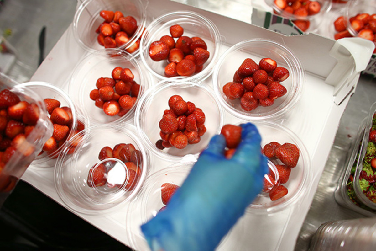 strawberries-wimbledon.jpg